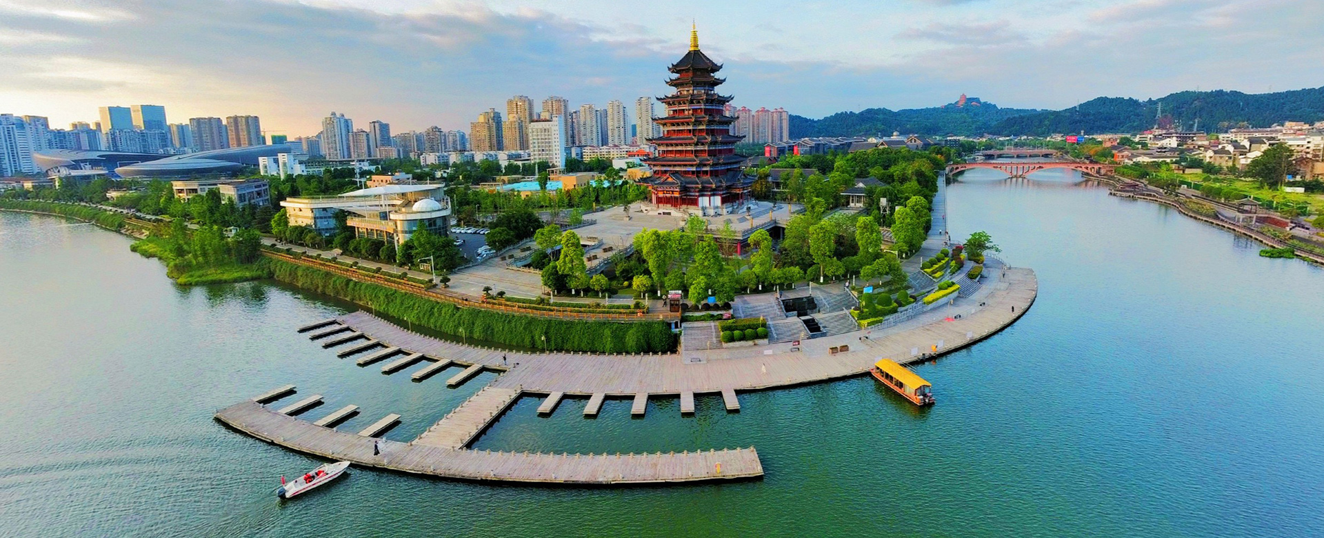 興企愛崗、志美行厲、建功立業(yè)